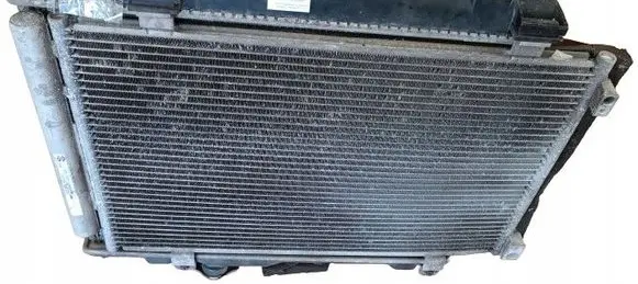 Opel Agila B Coolant radiator 5931051K00