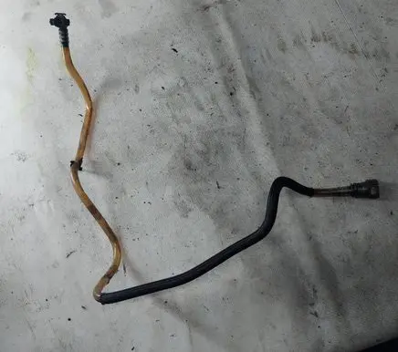 Ford Kuga I Fuel main line pipe