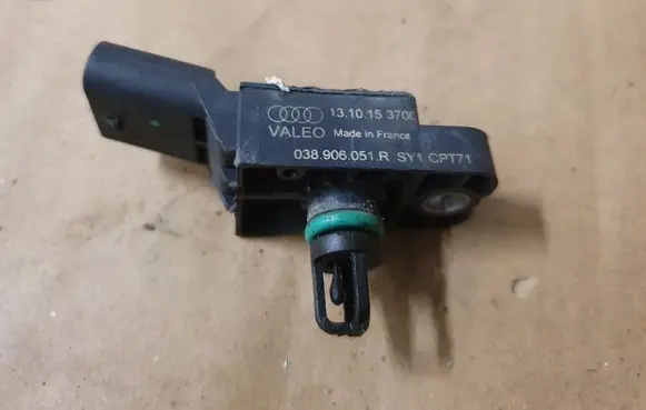 Audi A3 S3 8V Air pressure sensor 038906051R