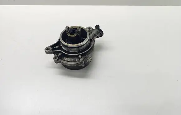 BMW 5 E60 E61 Vacuum pump 7791232 779123204