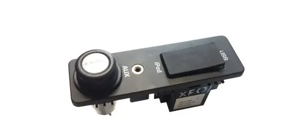 Jaguar XF USB socket connector 8X2319C166AD A2C53278681