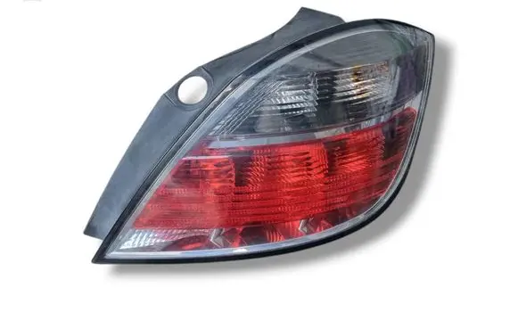 Opel Astra H Rear/tail lights 13222325