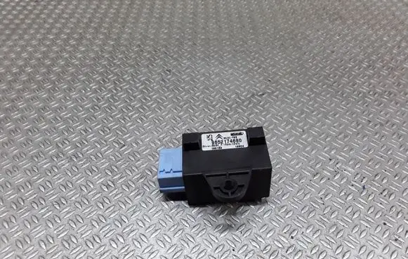 Peugeot 407 Other relay 9652174680