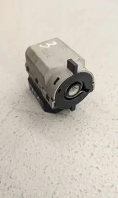 BMW 5 E39 Ignition lock contact 8363706