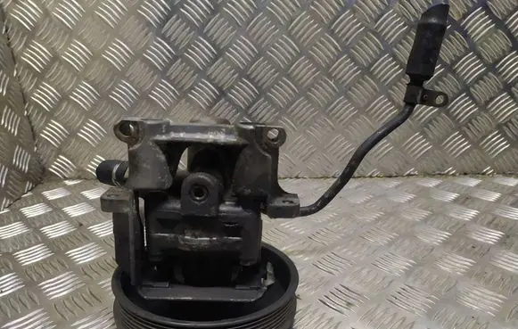 Audi A4 S4 B5 8D Power steering pump 048145155F