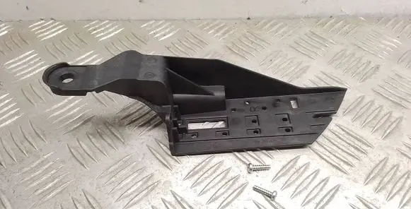 Toyota Avensis T270 Headlight/headlamp mounting bracket 8111805310