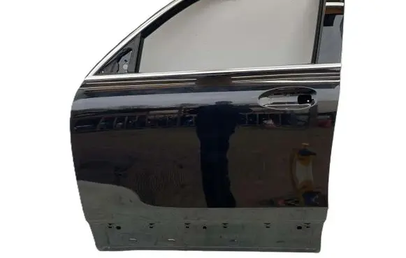 Mercedes-Benz EQB Front door