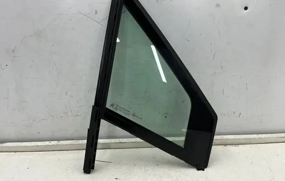 Citroen C4 I Front door vent window glass four-door 