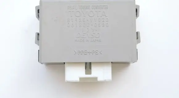 Lexus RX 450H Other devices 0618000680 81985YY020