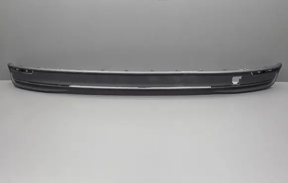 Rear bumper trim bar molding