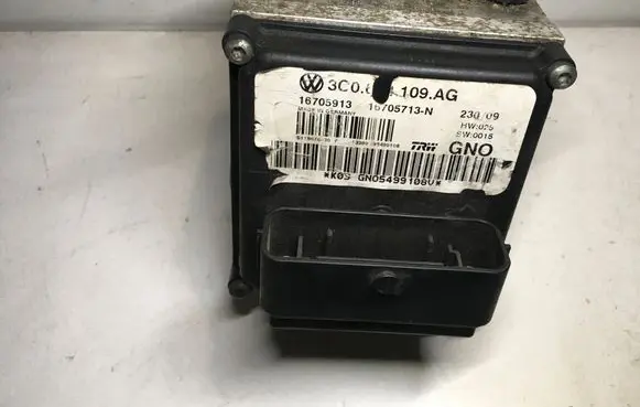 Volkswagen PASSAT B6 ABS Pump 3C0614109AG