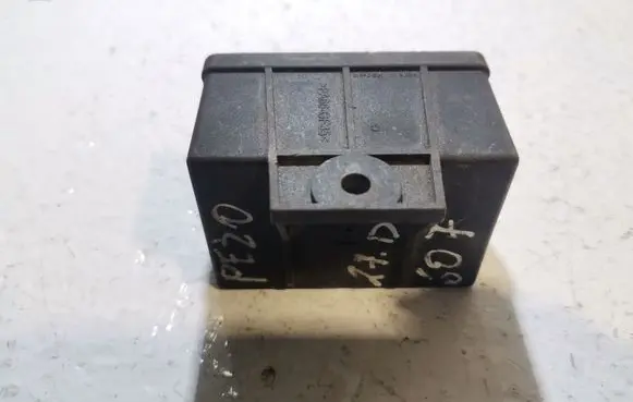 Peugeot 607 Glow plug pre-heat relay 0281003018