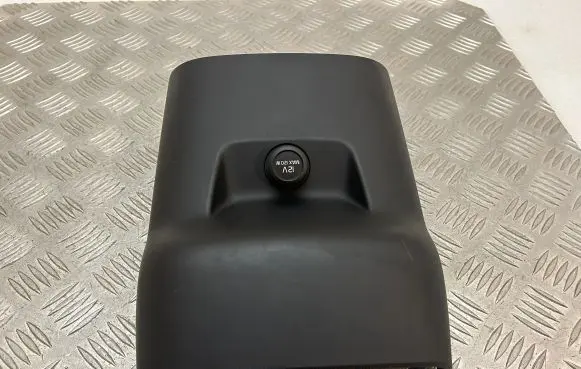 Volvo XC60 Cigarette lighter rear 31417524