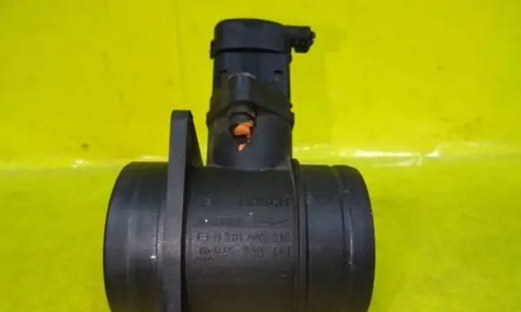 Volkswagen Polo III 6N 6N2 6NF Mass air flow meter 045906461 0281002318