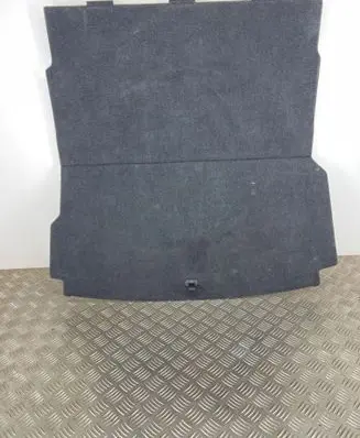 Trunk/boot floor carpet liner