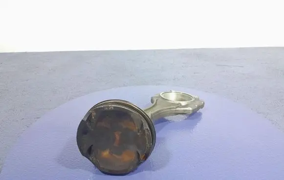 BMW M4 F82 F83 Piston 