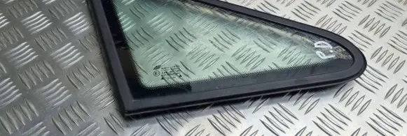 Seat Alhambra (Mk1) Front triangle window/glass 43R001100 DOT249AS2M24