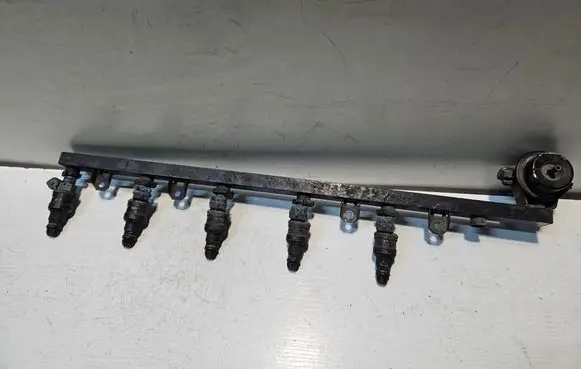 BMW 3 E36 Fuel main line pipe 0280150715 0280160249