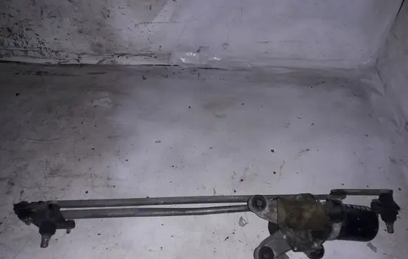 Nissan Sunny Front wiper linkage and motor