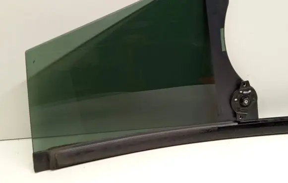 BMW 5 GT F07 Rear vent window glass 43R00128