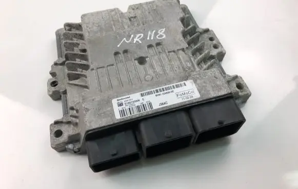 Ford Focus Engine control unit/module BV6112A650SE