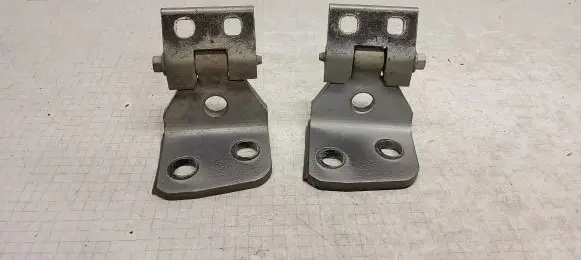 BMW X3 E83 Front door hinge set 3402821