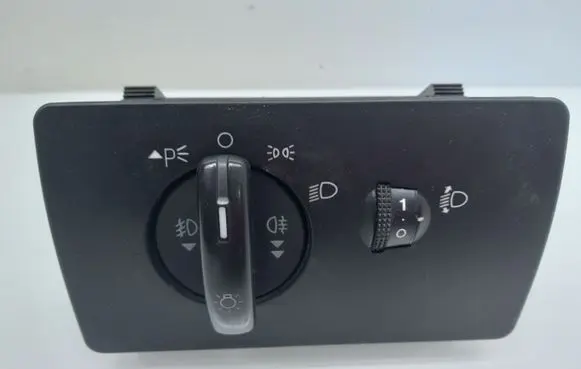 Ford Mondeo Mk III Light switch 1S7T13A024