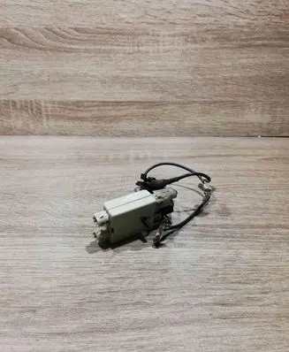 BMW 7 F01 F02 F03 F04 Aerial antenna amplifier 9118261 21367510