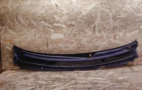 Cadillac XTS Wiper trim 20951755 22949356