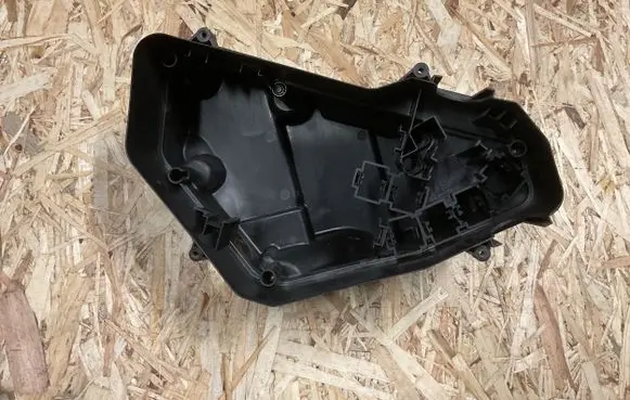 Volkswagen Touareg II Fuse box cover 7p0907355
