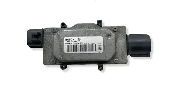 Ford Focus Coolant fan relay 1137328567