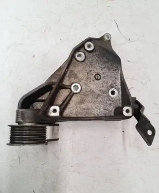 Suzuki Grand Vitara II A/C compressor mount bracket 9511076K00