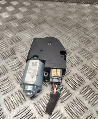Hyundai Santa Fe Sunroof motor/actuator WR09C06AA KH5708100 S20130926586