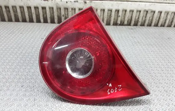 Volkswagen Golf V Tailgate rear/tail lights 1K6945093G