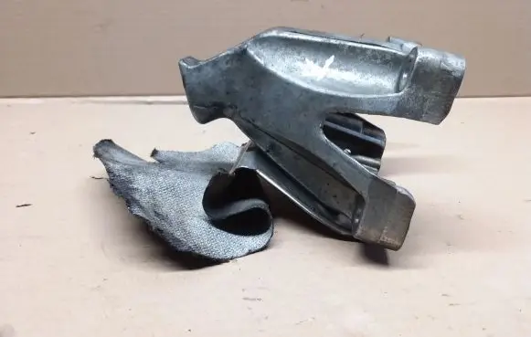 Audi A6 S6 C7 4G Engine mounting bracket 8K0199307