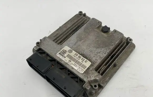 Volkswagen Touareg I Engine control unit/module 070906016BC 0281011839 1039S08290