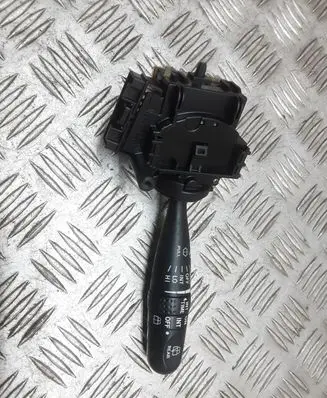 Toyota Corolla E120 E130 Wiper control stalk 173680