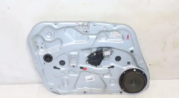 Hyundai i30 Front window lifting mechanism without motor 824702R000