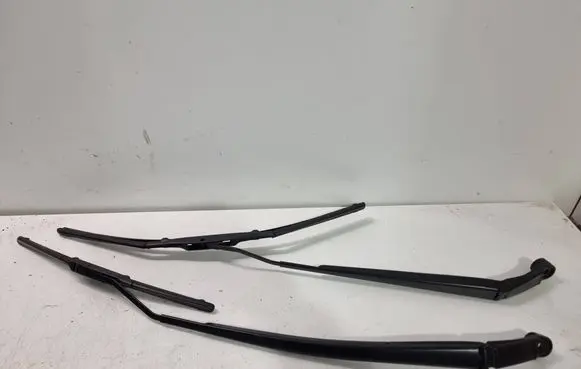 Toyota Yaris Cross Windshield/front glass wiper blade 