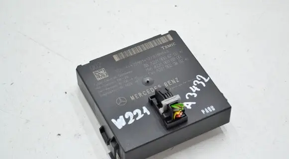 Mercedes-Benz S W221 Gateway control module A2219006702 A2219016900 A2219020802