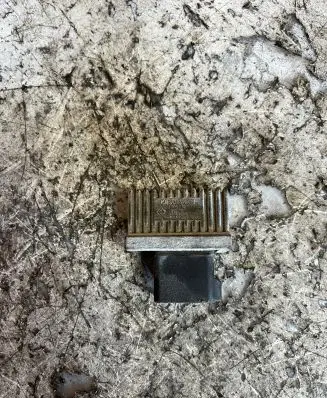 Renault Megane I Glow plug pre-heat relay 7700115078