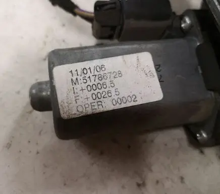 Fiat Punto (188) Front door window regulator with motor 51786728