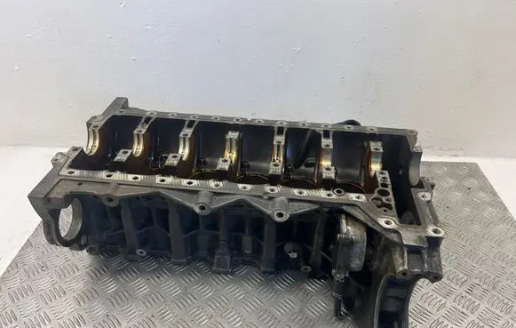 BMW 5 E60 E61 Engine block 7557963