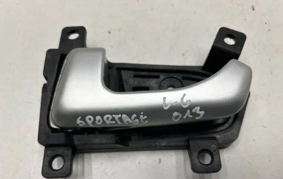 KIA Sportage Rear door interior handle 826103U000