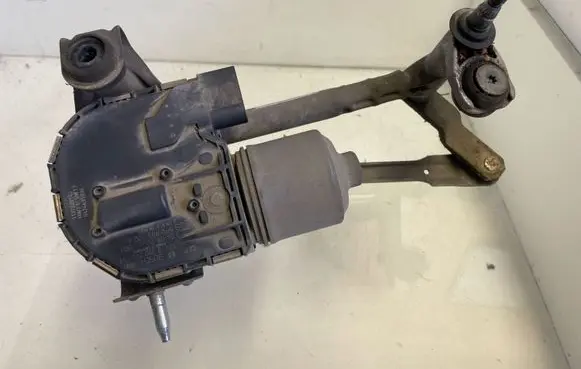 Seat Toledo III (5P) Front wiper linkage and motor 5P0955024C 3397020646 97410404