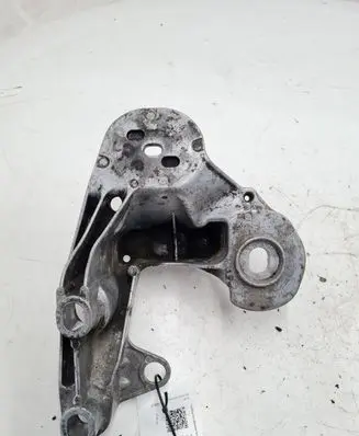 Audi A6 S6 C6 4F Engine mounting bracket 4F0199351E