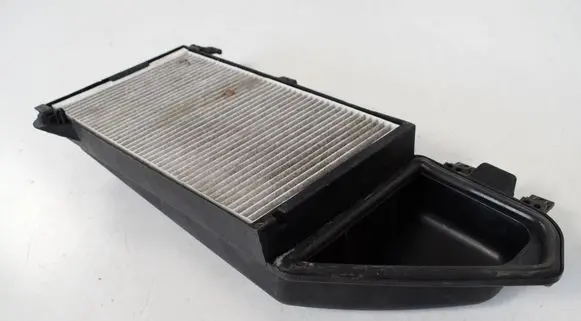 BMW X5 F15 Air filter box cover 6913503