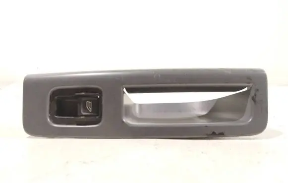 Volvo V50 Electric window control switch 8679477