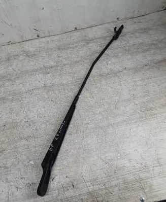 Citroen C5 Front wiper blade arm 071956