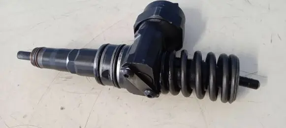 Volkswagen Sharan Fuel injector 038130073AK